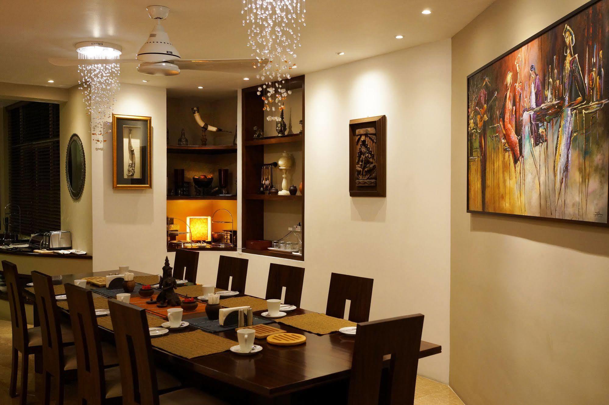 The Penthouse Above Sea Apartment Dehiwala-Mount Lavinia Bagian luar foto